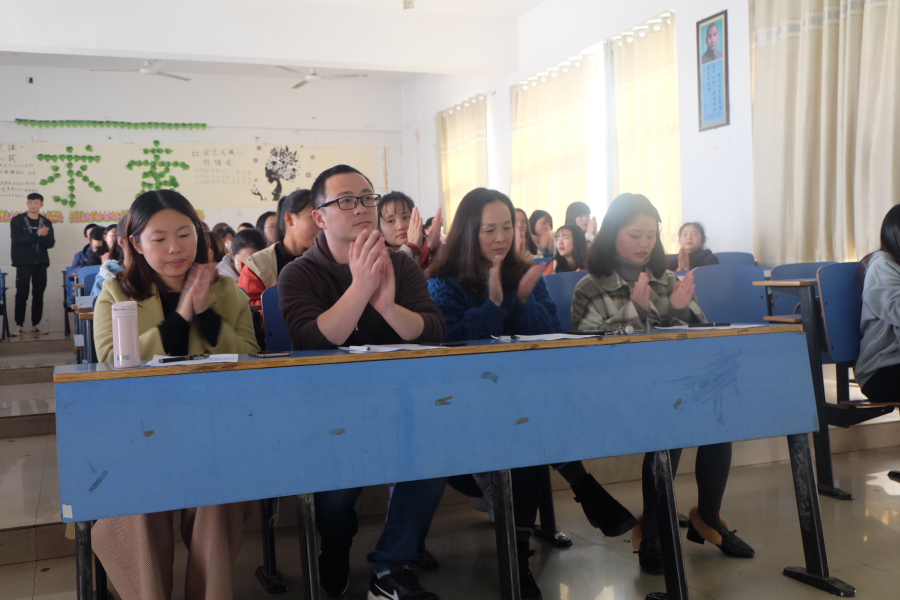 歌唱比赛现场.png