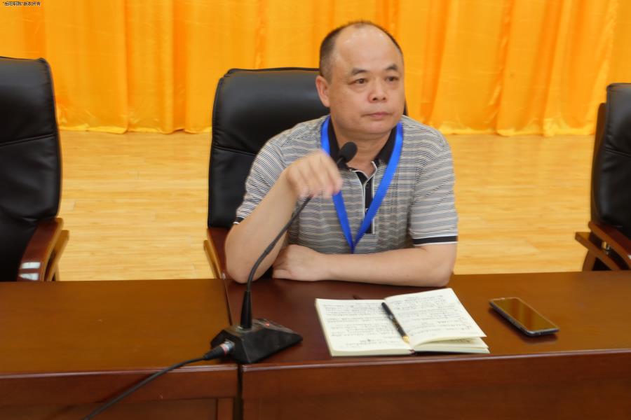王正功在做动员讲话.jpg