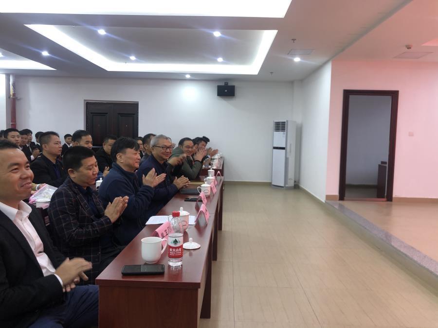 招聘会会场.jpg