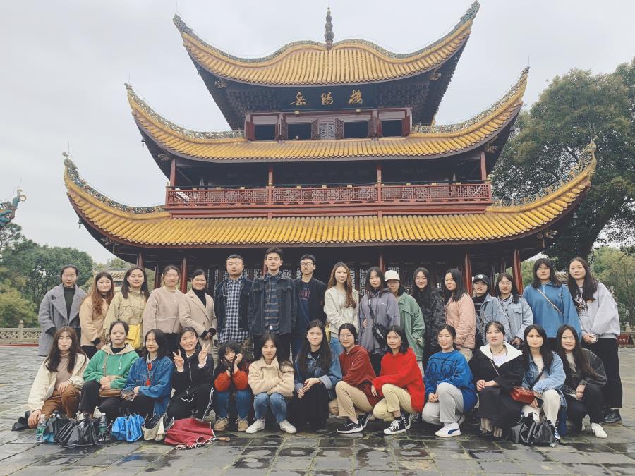 旅游管理专业介绍2.jpg